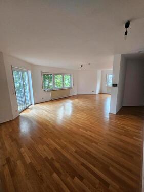 Foto - helle & schöne 3 Zimmer Küche Bad Balkon ZKBB