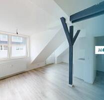 Sanierte 3-Zimmer-Dachgeschosswohnung mit EBK und modernem Duschbad - Hamburg Harburg