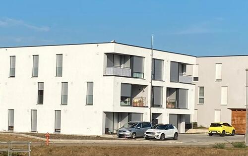 Foto - 3-Zimmer-Eigentumswohnung mit 1 Loggia, Stellplatz und EBK