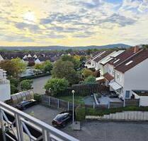 Schöne 4 Zimmer mit Süd-West Balkon in Liederbach am Taunus