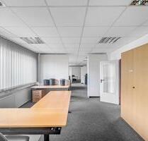 67,2 m2 | Büro- Praxisflächen im Erdgeschoss | Stellplätze | Räume veränderbar - Neu-Anspach