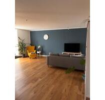 Moderne hochwertige 3 Zimmer-Wohnung mit Balkon und Parkplatz - Schenefeld