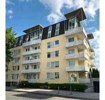 Kompakt, renoviert, bezugsfrei: 3.-Z.-Dachgeschossw. ohne Makler - Berlin Pankow