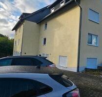 Helle, frisch renovierte 2‑Zimmer‑Wohnung mit Balkon in Windeck