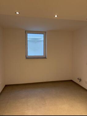Foto - 2-Zimmer Apartment mit Wohnküche( Souterrain )