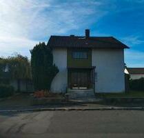 Einfamilienhaus in Walldürn mit ca. 1100 m² Grundstück.