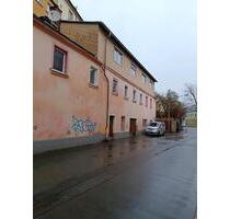 Einfamilienhaus - 65.000,00&nbsp;EUR Kaufpreis, ca.&nbsp; 140,00&nbsp;m&sup2; in Hof (PLZ: 95028) Altstadt