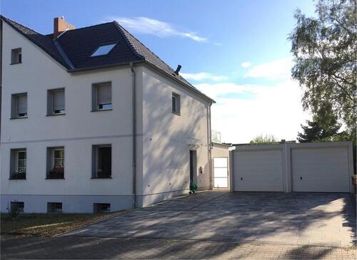 Foto - Kernsaniertes Doppelhaus mit großem Garten