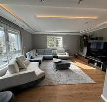 Moderne und möblierte 4 Zimmer Wohnung mit Balkon - Wiesbaden Dotzheim