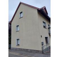 Zweiteiliges Wohnhaus mit großem Potenzial - Lisberg