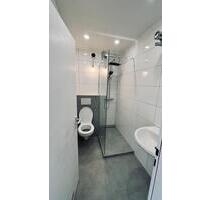 55qm helle 2 Zimmer Wohnung Teil saniert und renoviert - Pforzheim