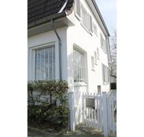 Biete Arbeits-Büro-Ateliergemeinschaft in 47802 Krefeld-Traar