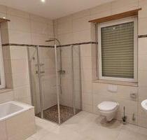 Großzügige, lichtdurchflutete 3-Zimmer-Altbauwohnung, EG - Großfischlingen