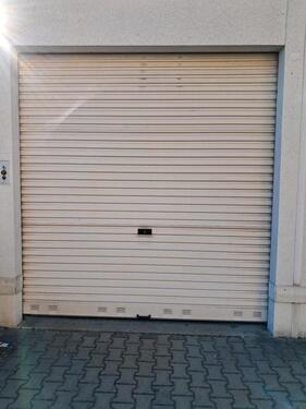 Foto - Garage nahe Hessingklinik Augsburg