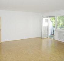 ** Lichtdurchflutete 3-Zimmer-Wohnung mit attraktivem Südbalkon ** - Kumhausen