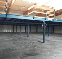 Lagerfläche mit ca. 360 m², inkl. 2 Rolltore u. Laderampe - Crimmitschau