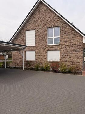 Foto - Großzügige 4-Zimmer Erdgeschosswohnung mit Garten & Stellplatz