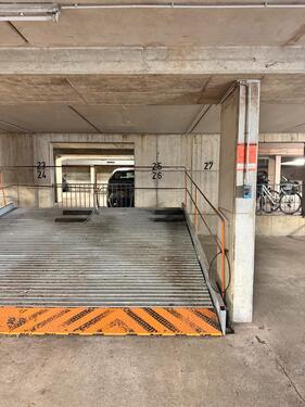 Foto - Tiefgaragenstellplatz - 120,00 EUR Miete,