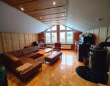 Foto - 6-Zimmer-Wohnung (OG+DG, 139 m²) mit großem Grundstück