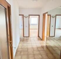 Renovierte 4-Zimmer-Wohnung mit Balkon, EBK und Keller in Klein-G - Büttelborn