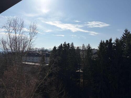 Foto - Komplett sanierte 3-Zi-DG-Whg. mit Balkon und Bergblick in ruhiger Lage in Traunstein