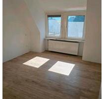 Frisch sanierte 4 Zimmer Wohnung mit Küche und Bad - Heringen (Werra)
