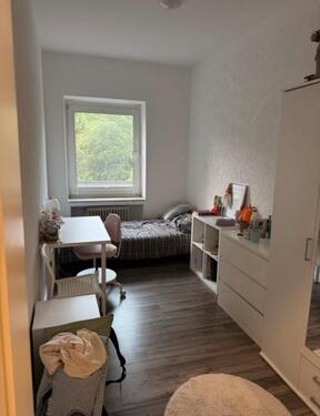 Foto - renovierte WG für Mädels - 390,00 EUR Kaltmiete,