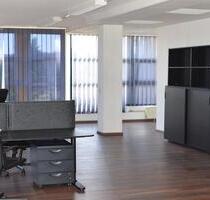 Gut ausgestattete Arbeitsplätze oder Einzelbüros in Friedrichsdorf - All-in-Miete