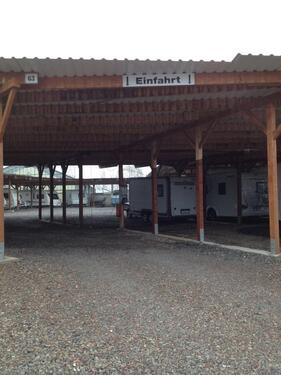 Foto - Überdachter Wohnmobilstellplatz