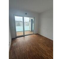 Gut ausgestattete 3-Zimmer-Wohnung mit Balkon und großartiger Verkehrsanbindung - Hofkirchen