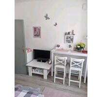 + 40 m² Wohnung mit großem Balkon – zentral & nur 5 Min. zum See+ - Weißenstadt