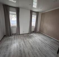 Große helle Wohnung in KL-City teilmöbliert - Kaiserslautern Betzenberg