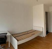 Erstbezug WG-Zimmer mit Süd-Terrasse gegenüber UniOTH - Regensburg Ganghofersiedlung