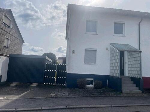 Foto - Eck-Reihenhaus mit Garage, Gartenhaus in Pfalzgrafenweiler