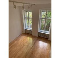 Frisch renoviert Kudamm Studio , direkt am Savignyplatz - Berlin Charlottenburg-Wilmersdorf