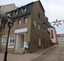 Mehrfamilien Haus mit Gewerbeeinheit in Roßwein