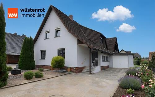 Foto - Teilsaniertes Einfamilienhaus (nicht freistehend) in Langenberg zu vermieten