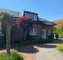 Ohne Makler! Einfamilienhaus mit PV-Anlage in Meerbusch Osterath