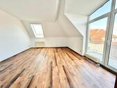 Foto - Charmante 2-Zimmer-Wohnung mit EBK, 2 Balkonen und Außenstellplatz