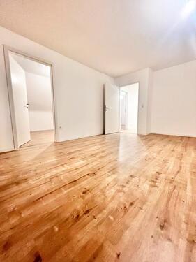 Foto - 3 Zimmerwohnung + Küche + Stellplatz + TLB