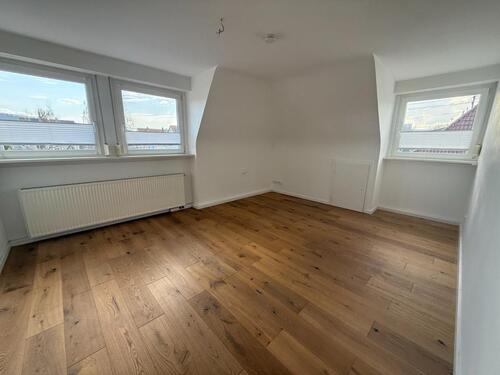 Foto - 4 Zimmer Dachgeschoßwohnung zur Miete in Fellbach