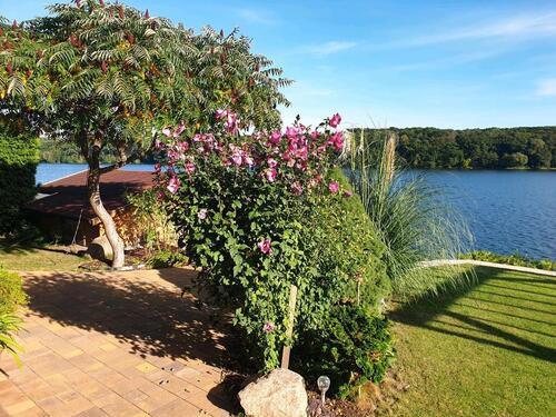 Foto - Einzigartiges Wassergrundstück mit Haus und Bootshaus am Kalksee
