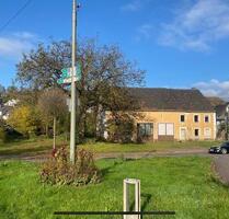 Bauernhaus mit großem Grundstück - zentral - Wadern-Büschfeld - Mettlach