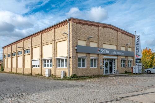 Foto - Vielseitig nutzbare Halle mit industriellem Charme