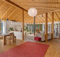 Exclusiver Walmdachbungalow + Werkstatt- Naturnah Entspannt Leben - Bobingen