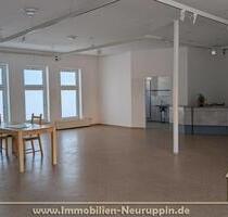 Attraktive, lichtdurchflutete Ladeneinheit in frequentierter Passage in Rheinsberg – ca. 115 m² -