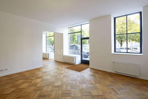 Foto - Showroom, Büro, Praxis, Laden: Attraktive Fläche in top-modernisiertem Altbau