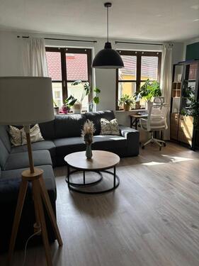 Foto - Geräumige Wohnung in Marktnähe mit großem Wohn- & Essbereich