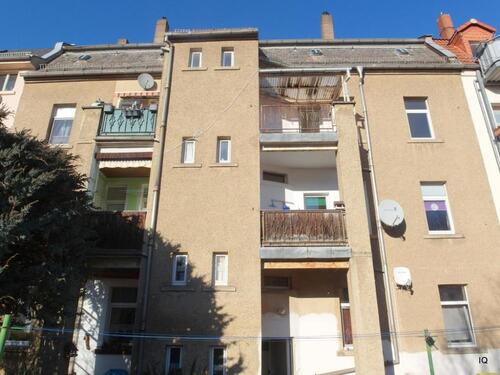 Foto - Freundliche 3-Zimmer-Wohnung mit Laminatboden 'Dielenoptik', Balkon und modernem Bad m. WanneDusche