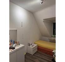 Zimmer zur Untervermietung - 570,00&nbsp;EUR Kaltmiete, ca.&nbsp; 14,00&nbsp;m&sup2; in Bonn (PLZ: 53111)